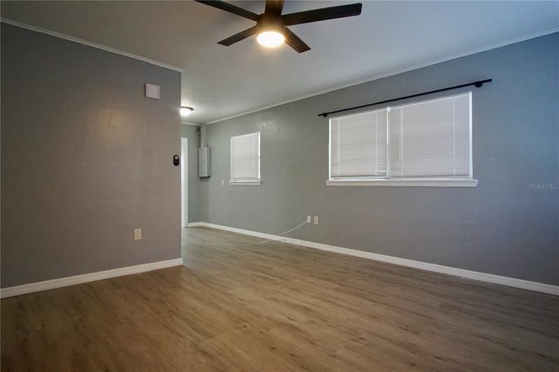 Recently Rented: $1,595 (2 beds, 1 baths, 1260 Square Feet)