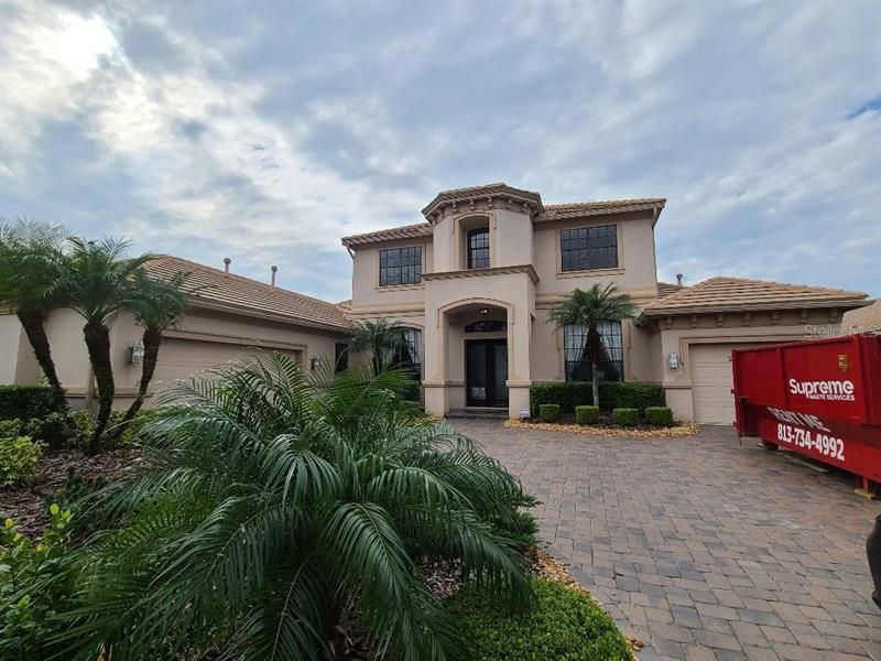 Recently Sold: $1,600,000 (5 beds, 5 baths, 5112 Square Feet)