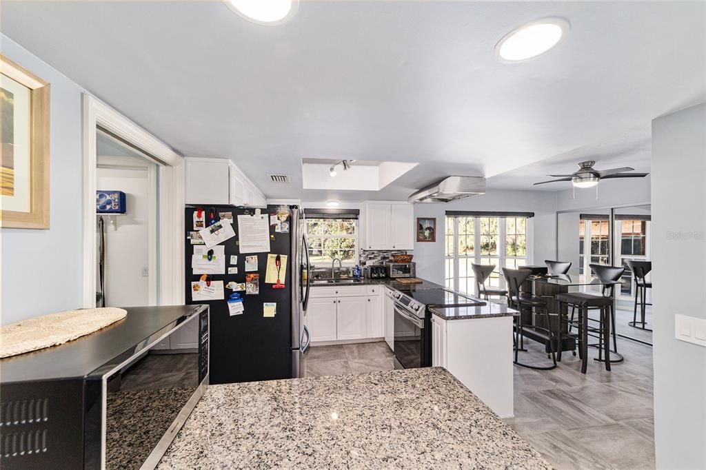 Recently Sold: $525,000 (3 beds, 2 baths, 2073 Square Feet)