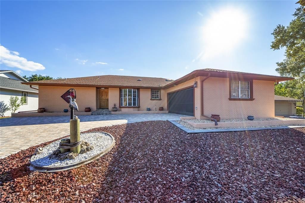 Recently Sold: $525,000 (3 beds, 2 baths, 2073 Square Feet)