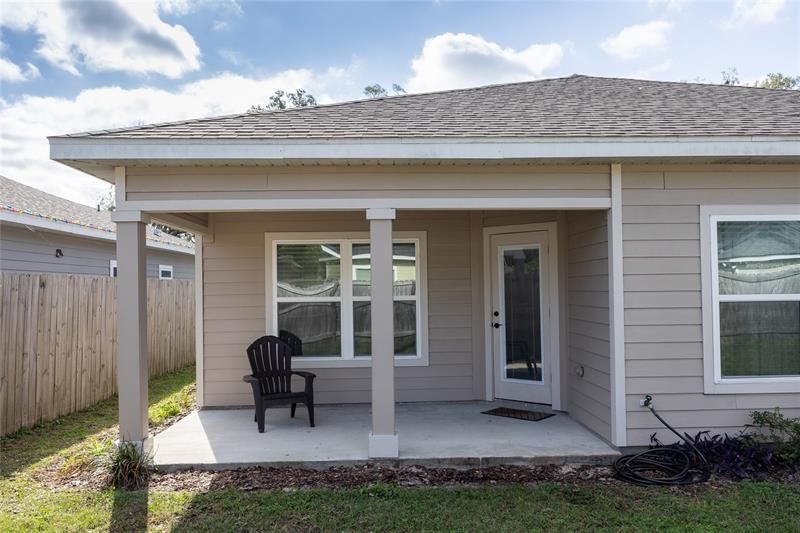 Recently Sold: $280,000 (3 beds, 2 baths, 1361 Square Feet)