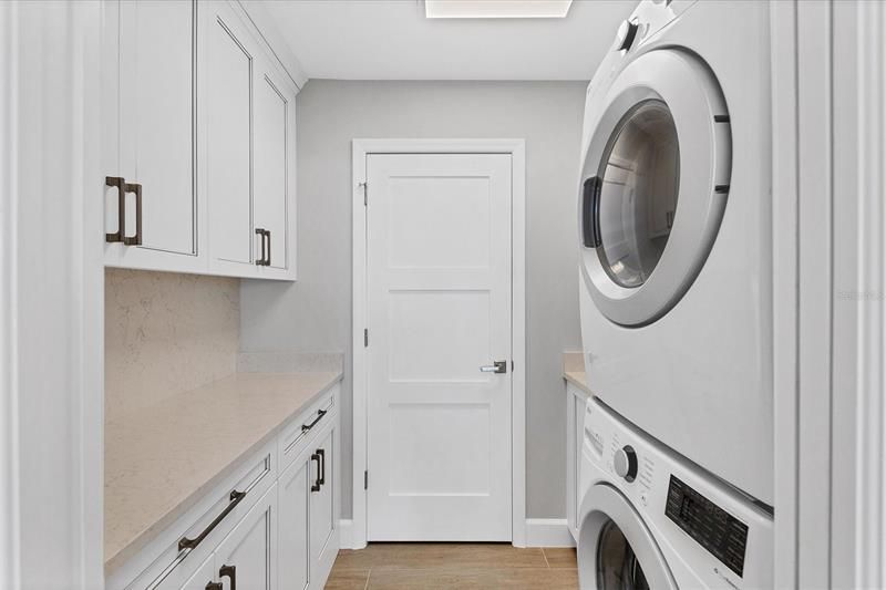 FULL SIZE WASHER AND DRYER