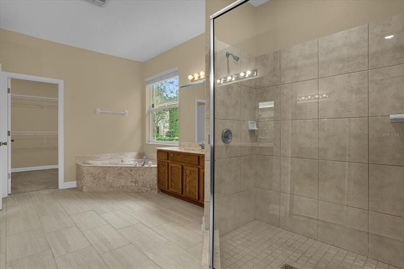 Недавно арендовано: $3,700 (4 спален, 3 ванн, 2605 Квадратных фут)