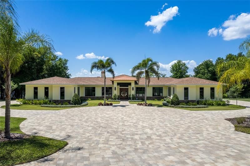 Recently Sold: $2,250,000 (3 beds, 3 baths, 3286 Square Feet)