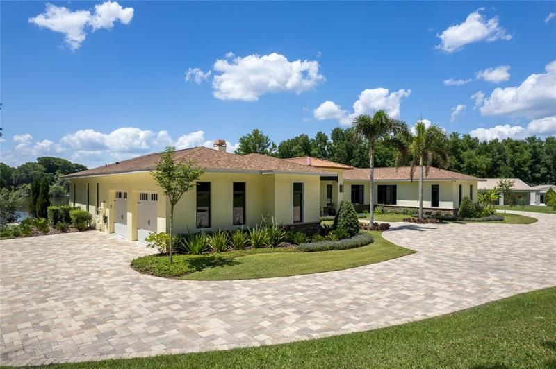 Recently Sold: $2,250,000 (3 beds, 3 baths, 3286 Square Feet)