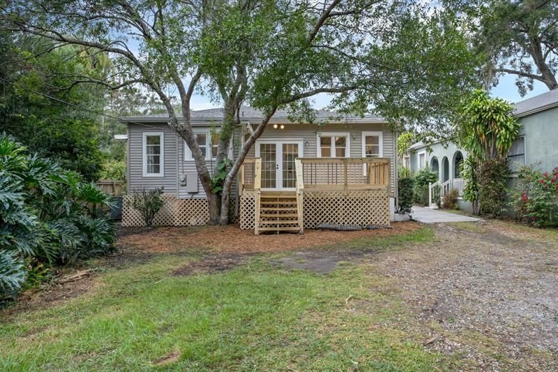 Recently Sold: $580,000 (3 beds, 2 baths, 1590 Square Feet)