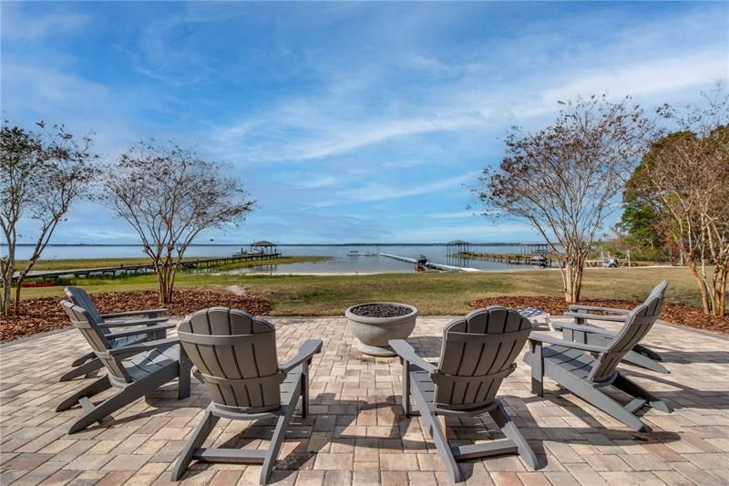 Recently Sold: $999,000 (4 beds, 3 baths, 3416 Square Feet)