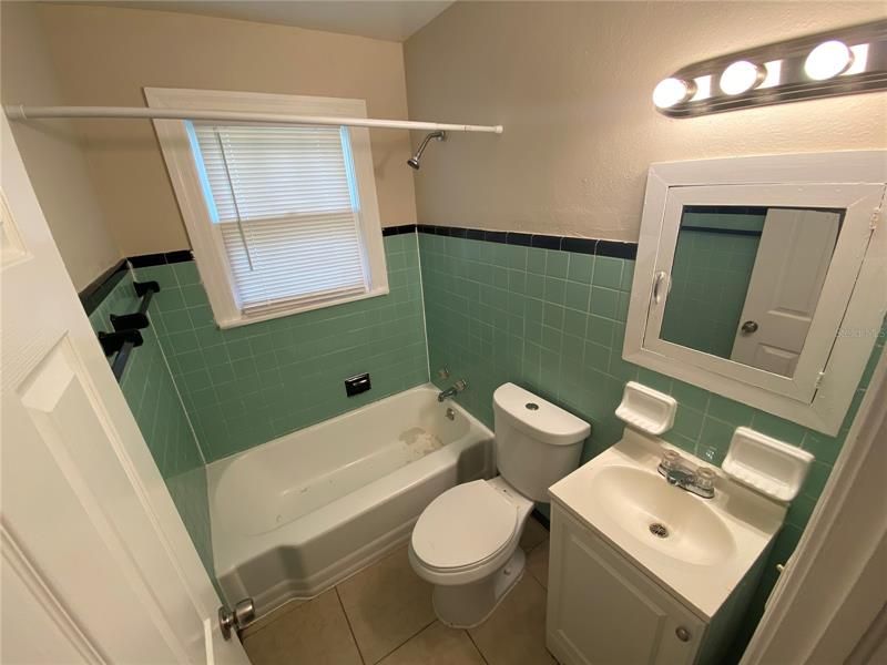 最近租的: $1,150 (3 贝兹, 1 浴室, 1152 平方英尺)