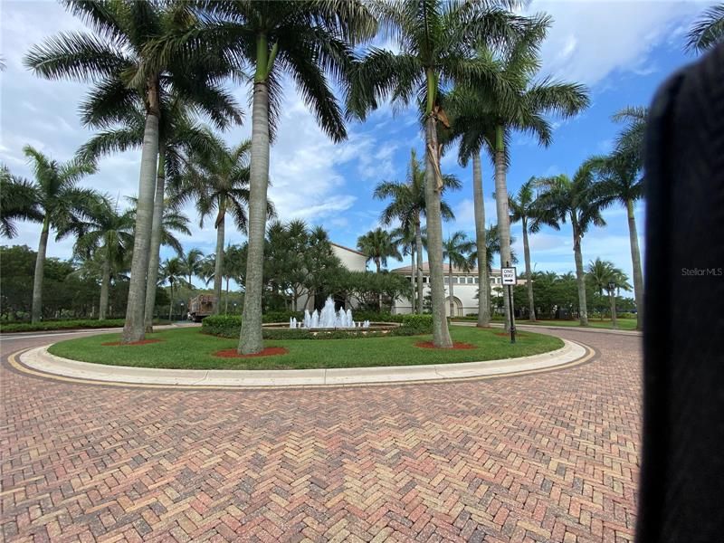 Recently Sold: $1,900,000 (6 beds, 7 baths, 5677 Square Feet)