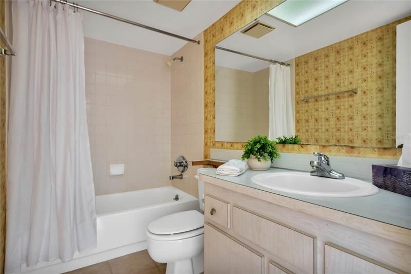 Master Bathroom features a Tub/Shower Combo Unit