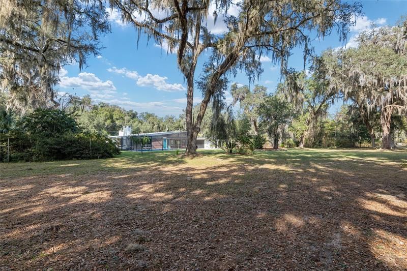 Recently Sold: $555,000 (3 beds, 2 baths, 2820 Square Feet)