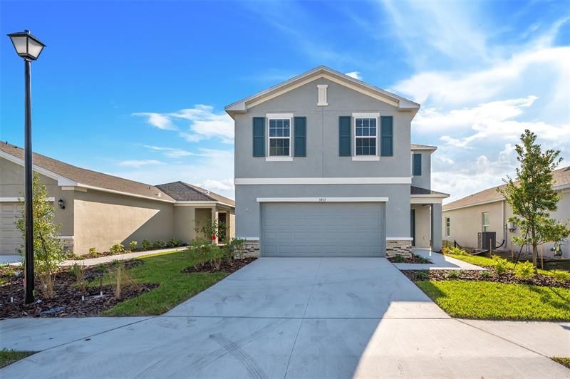 Recently Sold: $443,411 (5 beds, 3 baths, 2504 Square Feet)