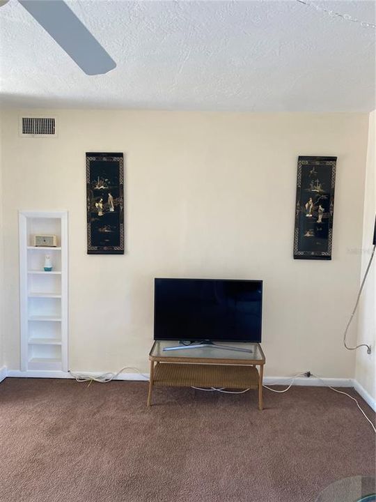 For Rent: $3,500 (3 beds, 2 baths, 1344 Square Feet)