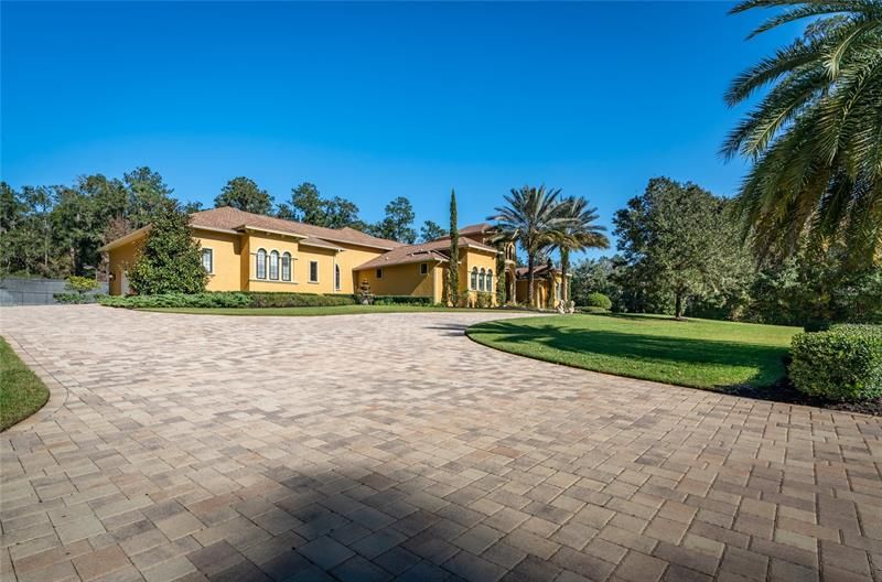 Recently Sold: $1,625,000 (3 beds, 3 baths, 4372 Square Feet)
