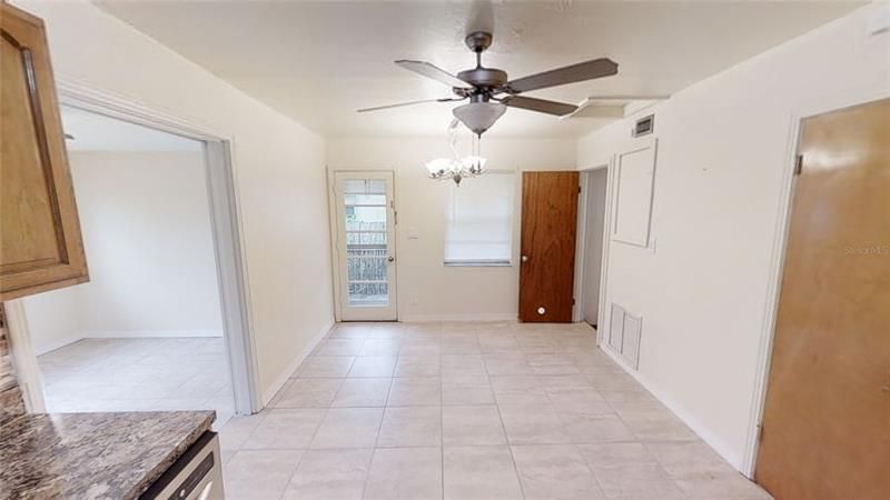 Recently Rented: $2,400 (4 beds, 2 baths, 1235 Square Feet)