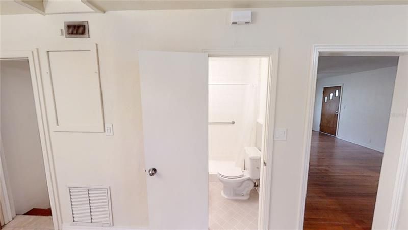 最近租的: $2,400 (4 贝兹, 2 浴室, 1235 平方英尺)