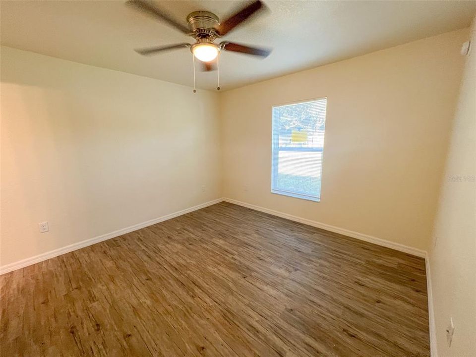 Recently Rented: $1,550 (3 beds, 2 baths, 1000 Square Feet)