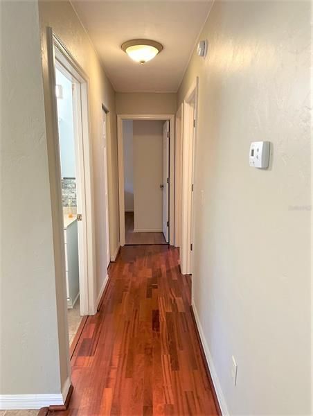 Recently Sold: $210,000 (3 beds, 1 baths, 1025 Square Feet)