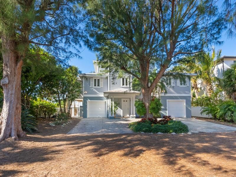 Recently Sold: $7,950,000 (4 beds, 4 baths, 3737 Square Feet)