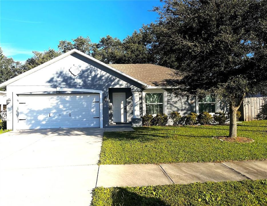 Recently Rented: $2,300 (3 beds, 2 baths, 1388 Square Feet)