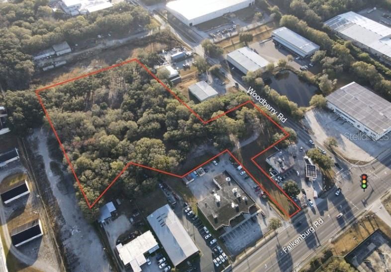 Недавно продано: $3,000,000 (6.07 acres)