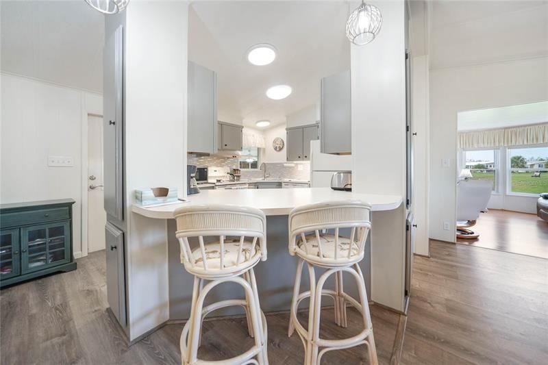 Recently Sold: $250,000 (2 beds, 2 baths, 1202 Square Feet)