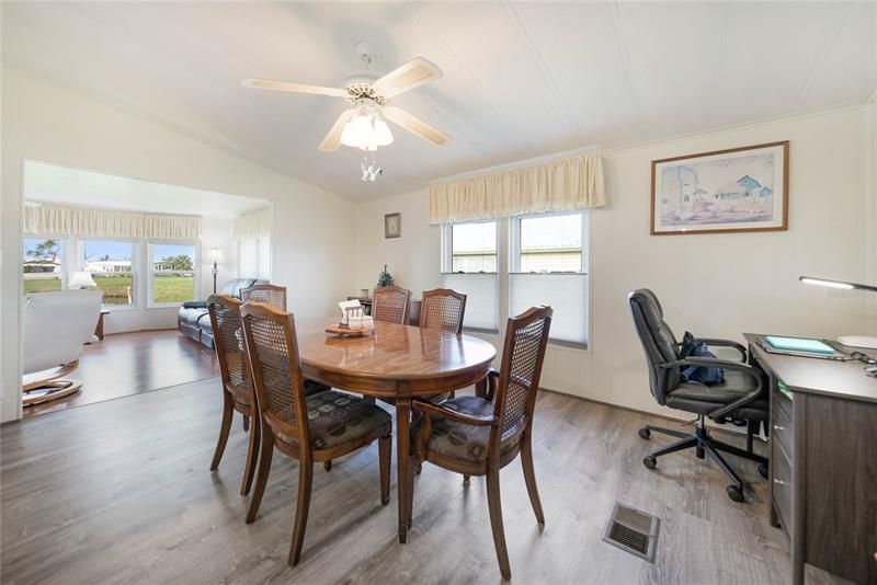 Recently Sold: $250,000 (2 beds, 2 baths, 1202 Square Feet)