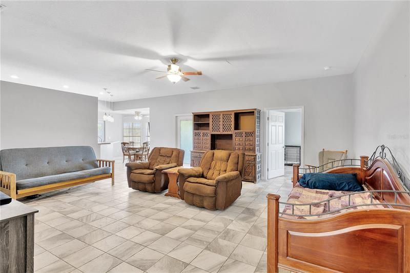 Recently Sold: $695,000 (3 beds, 3 baths, 2662 Square Feet)