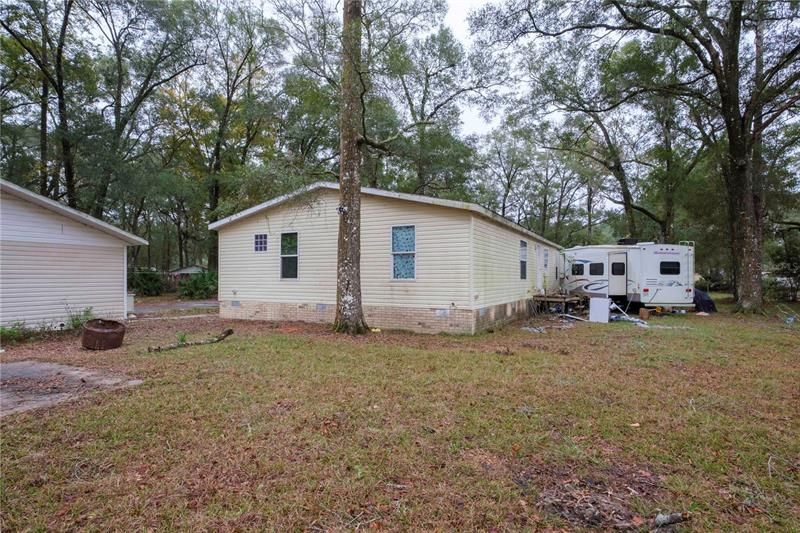 Recently Sold: $119,707 (3 beds, 2 baths, 1560 Square Feet)