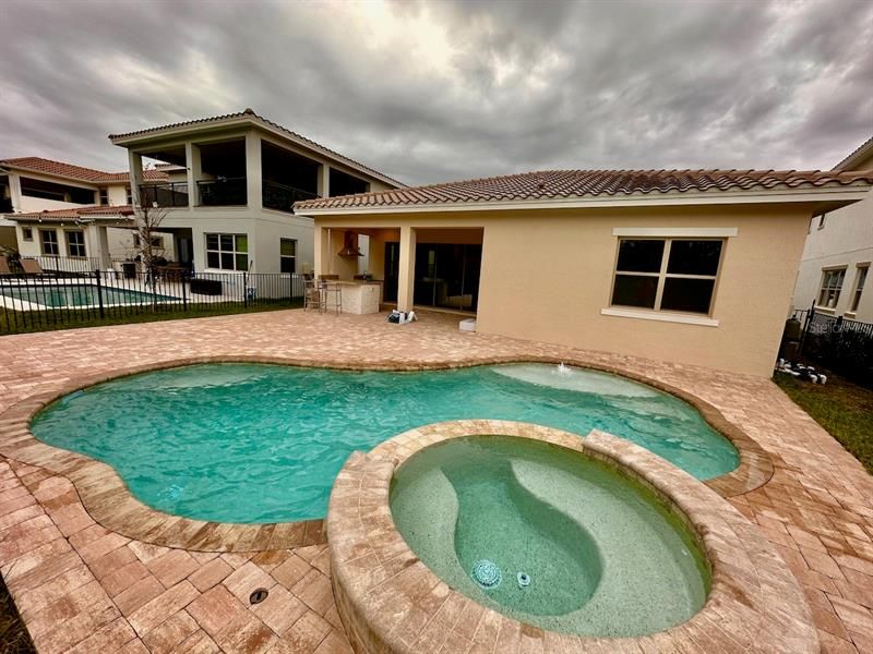 Recently Sold: $968,472 (4 beds, 3 baths, 2424 Square Feet)