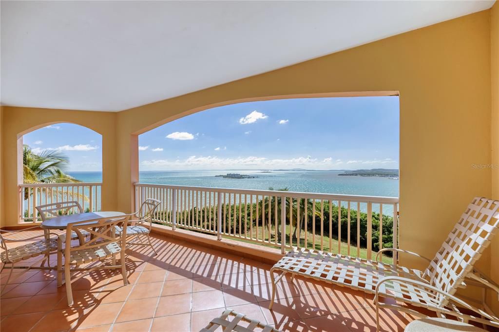 Recently Sold: $900,000 (3 beds, 3 baths, 1731.51 Square Feet)