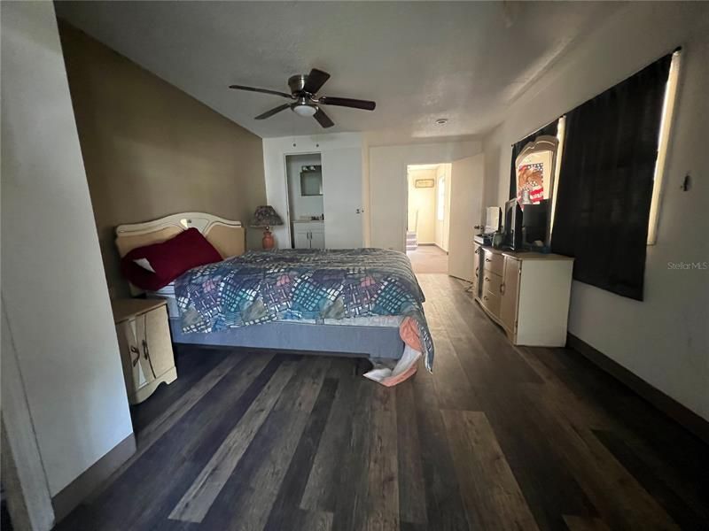 Recently Sold: $110,000 (2 beds, 1 baths, 1248 Square Feet)