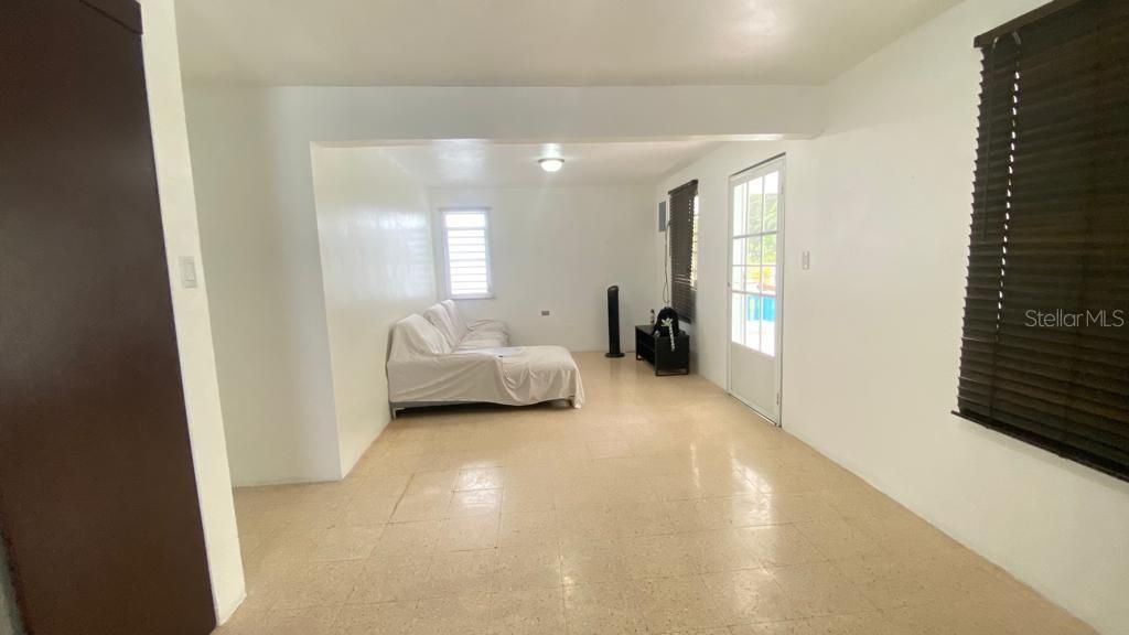 Recently Sold: $150,000 (2 beds, 2 baths, 824 Square Feet)