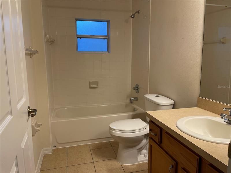 Recently Rented: $2,200 (3 beds, 2 baths, 1779 Square Feet)