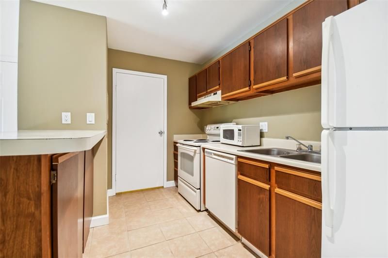 Recently Sold: $149,900 (1 beds, 1 baths, 525 Square Feet)
