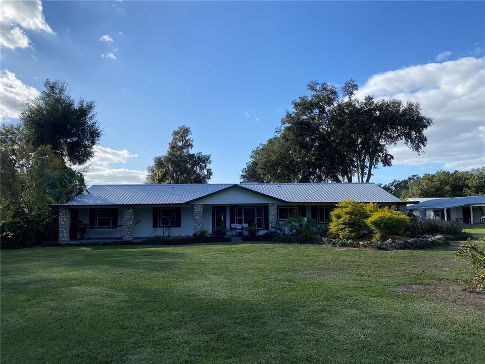 For Sale: $3,000,000 (2 beds, 2 baths, 2280 Square Feet)