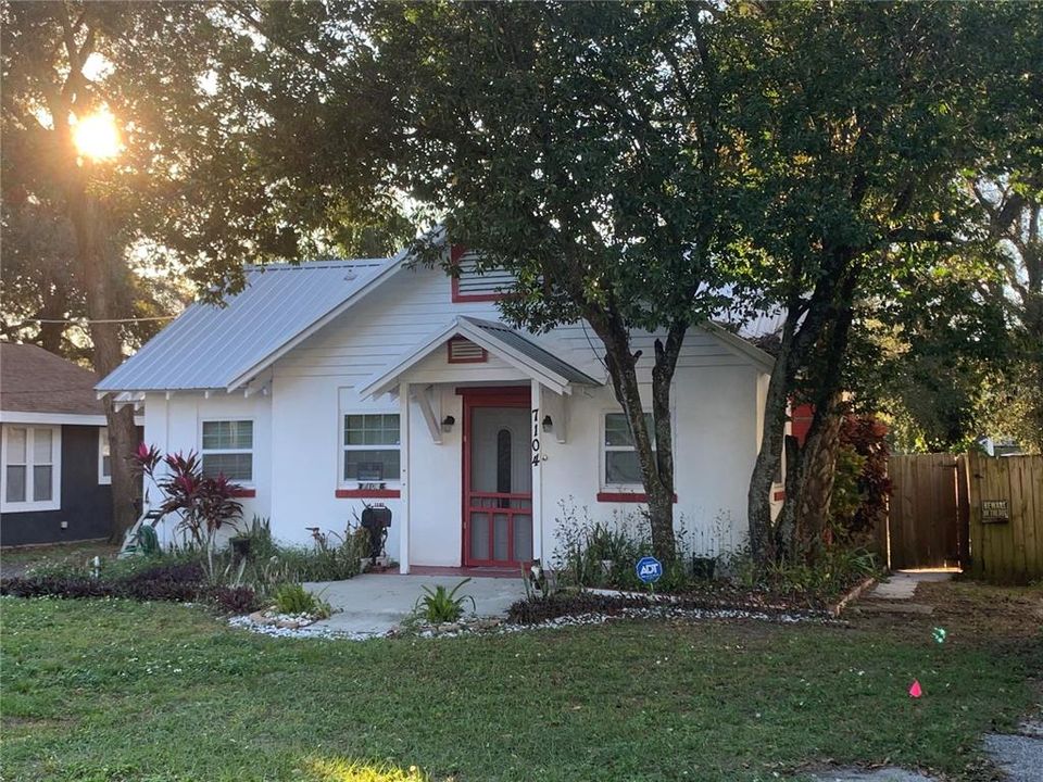 Recently Sold: $182,500 (2 beds, 1 baths, 648 Square Feet)