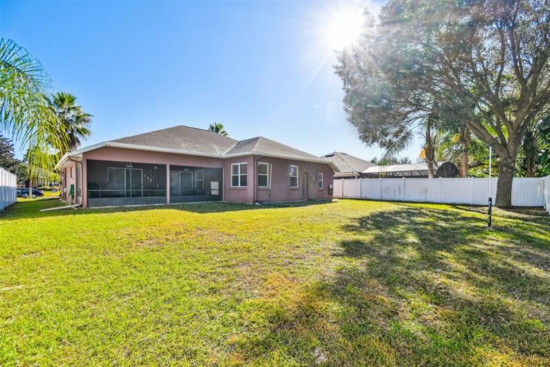 Recently Sold: $425,000 (4 beds, 3 baths, 2040 Square Feet)
