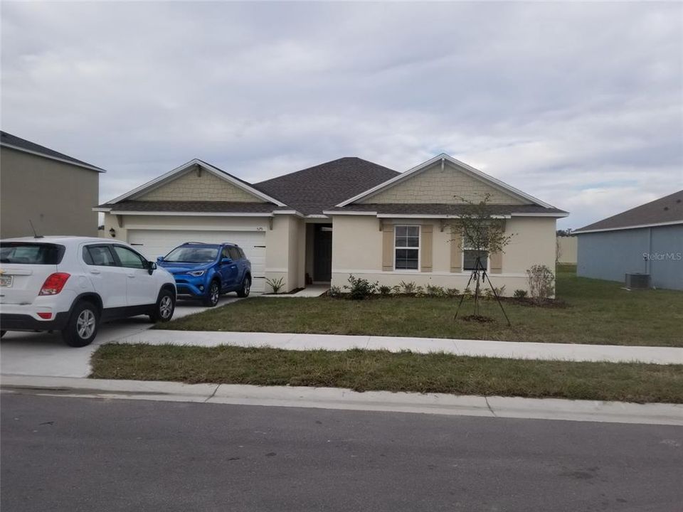 Recently Sold: $379,000 (4 beds, 2 baths, 2319 Square Feet)