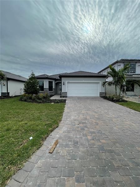 Recently Sold: $620,970 (4 beds, 2 baths, 1889 Square Feet)