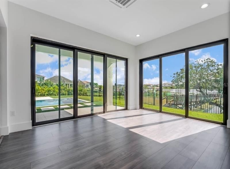 Recently Sold: $3,000,000 (5 beds, 6 baths, 6601 Square Feet)