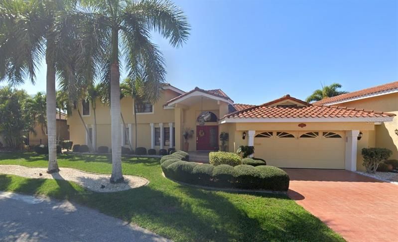 Recently Sold: $1,500,000 (4 beds, 4 baths, 3985 Square Feet)