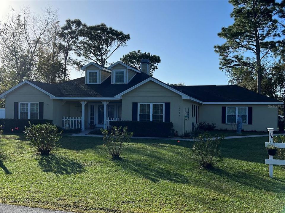 Vendido Recientemente: $381,500 (3 camas, 2 baños, 1928 Pies cuadrados)