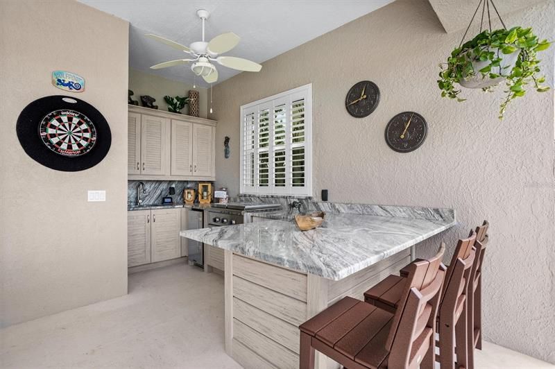 Recently Sold: $2,225,000 (3 beds, 2 baths, 2898 Square Feet)