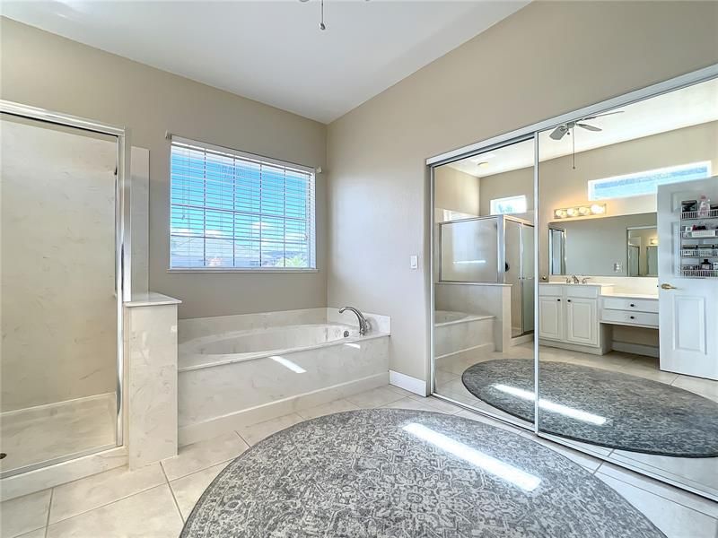 最近售出: $575,000 (3 贝兹, 2 浴室, 2347 平方英尺)