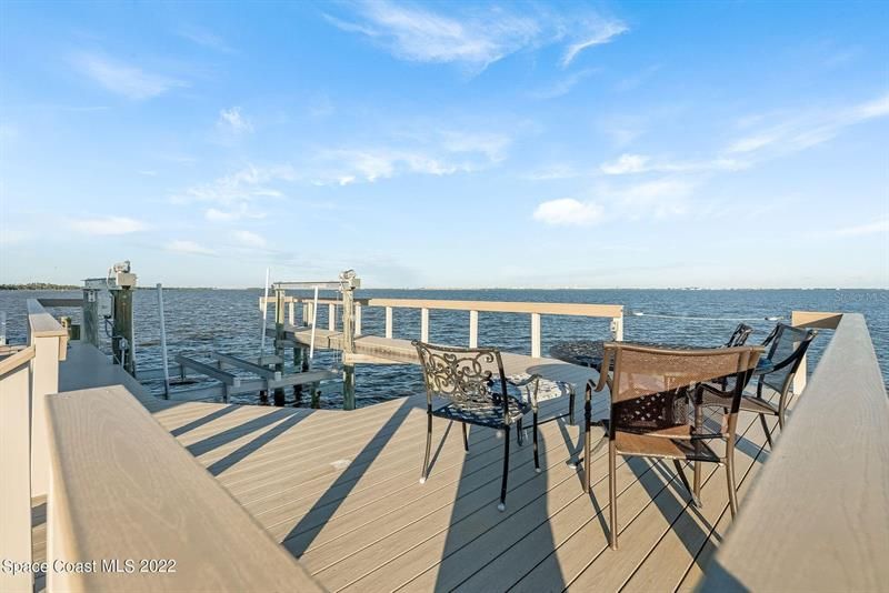 Recently Sold: $1,700,000 (4 beds, 3 baths, 2657 Square Feet)