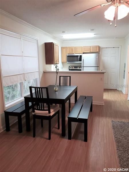 Recently Rented: $1,125 (2 beds, 2 baths, 800 Square Feet)