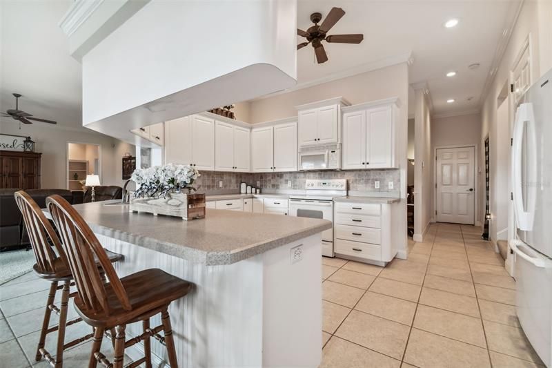 Recently Sold: $750,000 (3 beds, 2 baths, 3935 Square Feet)