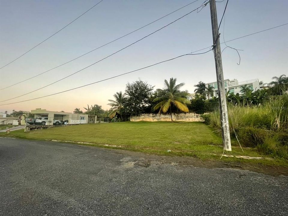 Vendido Recientemente: $100,000 (0.22 acres)