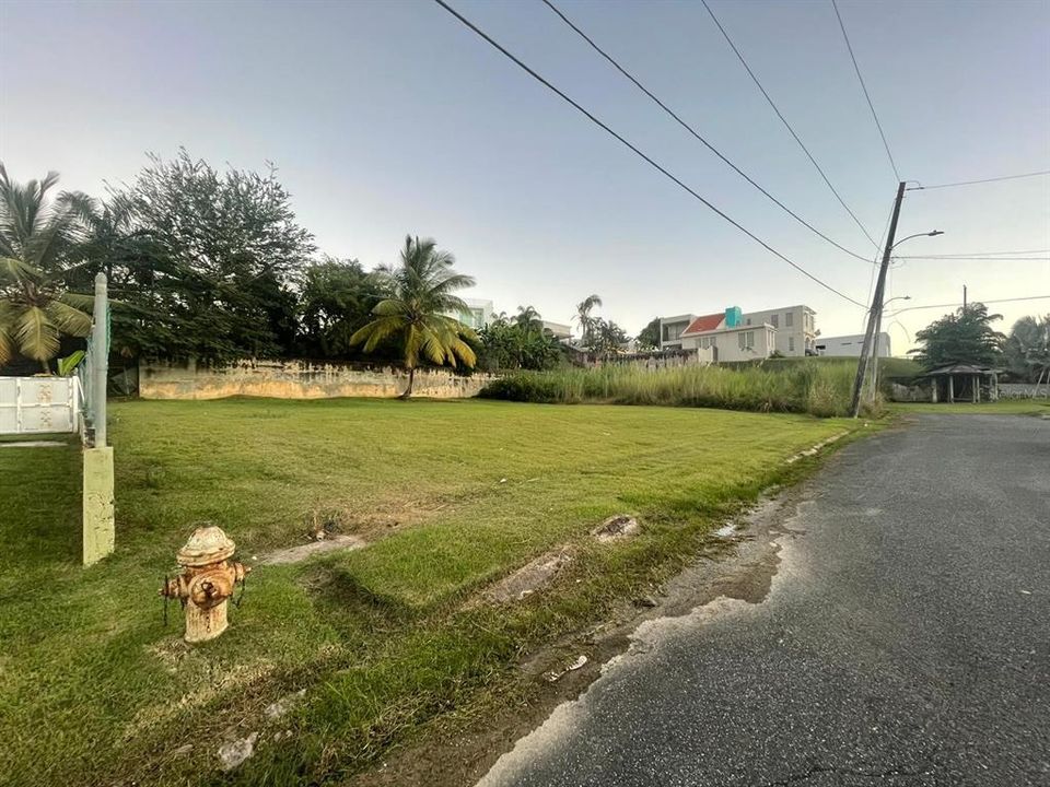 Vendido Recientemente: $100,000 (0.22 acres)